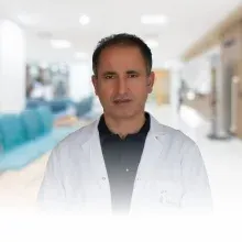 Op. Dr. Özcan Karademir — Kadın Hastalıkları Ve Doğum, Avcılar, İstanbul. Portre fotoğrafı.