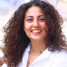 Burcu Karakaş. Portre fotoğrafı.