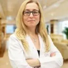 Op. Dr. Figen Sungar — Kadın Hastalıkları Ve Doğum, İstanbul. Portre fotoğrafı.