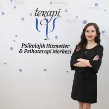 Psk. Elvan Demirbağ — Psikoloji, Aydın. Portre fotoğrafı.