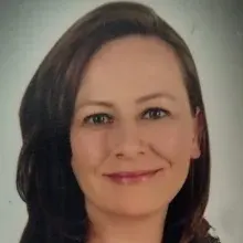 Uzm. Psk. Esen Dinçel — Psikoloji, Ankara. Portre fotoğrafı.