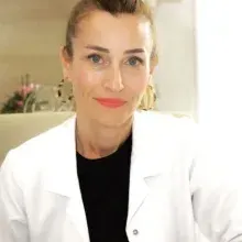 Uzm. Dr. Melek Didem Kemaloğlu — Kardiyoloji, Antalya. Portre fotoğrafı.