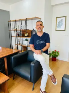 Doç. Dr. Kadir Demirci profilinde yer alan galeri fotoğrafı.