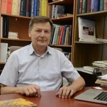 Prof. Dr. Hüseyin İlhan — Çocuk Cerrahisi, Eskişehir. Portre fotoğrafı.