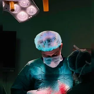 Op. Dr. Yusuf Sülek — Ortopedi Ve Travmatoloji. Portre fotoğrafı.