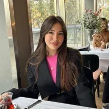 Psk. Göksu Didem Özdemir — Psikoloji, İstanbul. Portre fotoğrafı.
