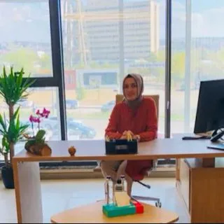 Uzm. Dr. Zeynep Yıldız Akbey — Psikiyatri, Ankara. Portre fotoğrafı.