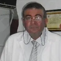 Op. Dr. Seyhun Bugay — Kadın Hastalıkları Ve Doğum, Bakırköy, İstanbul. Portre fotoğrafı.