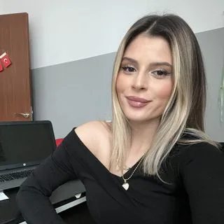 Psk. İrem Beşir — Psikoloji, Samsun. Portre fotoğrafı.