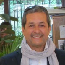 Dr. A. Tayfur Yağcı — İzmir. Portre fotoğrafı.