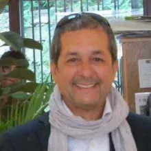 Dr. A. Tayfur Yağcı — İzmir. Portre fotoğrafı.