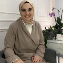 Kl. Psk. Nur Şevval Sığırcı Yazıcı — Psikoloji, İstanbul. Portre fotoğrafı.