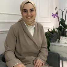 Kl. Psk. Nur Şevval Sığırcı Yazıcı — Psikoloji, İstanbul. Portre fotoğrafı.