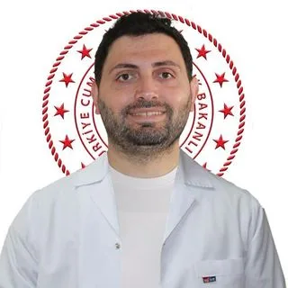 Op. Dr. Sabit Dere — Çocuk Cerrahisi, Konya. Portre fotoğrafı.
