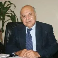 Prof. Dr. İlker Ökten — Göğüs Cerrahisi, Ankara. Portre fotoğrafı.