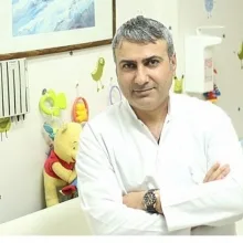 Uzm. Dr. Murat Doğan — Çocuk Sağlığı Ve Hastalıkları, İstanbul. Portre fotoğrafı.