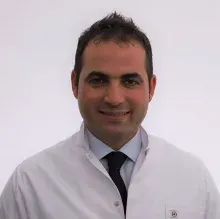 Prof. Dr. Emre Şeker — Antalya. Portre fotoğrafı.