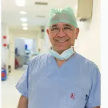 Prof. Dr. Ali Rüştü Ergür — Kadın Hastalıkları Ve Doğum, İstanbul. Portre fotoğrafı.