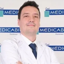 Op. Dr. Taha Uçar — Nilüfer, Bursa. Portre fotoğrafı.
