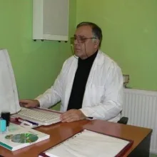 Uzm. Dr. Bülent Kalaycı — Enfeksiyon Hastalıkları, Gaziosmanpaşa, İstanbul. Portre fotoğrafı.
