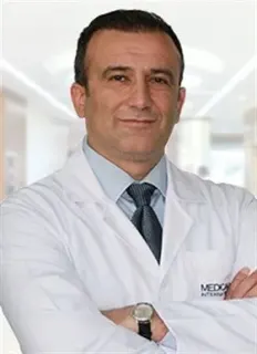 Prof. Dr. Yılmaz Tomak profilinde yer alan galeri fotoğrafı.