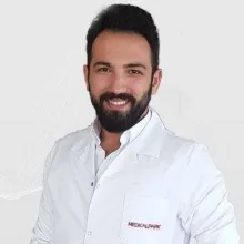 Doç. Dr. Çağdaş Pamuk — İstanbul. Portre fotoğrafı.