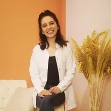 Fzt. Hatice Acar — Fizyoterapi Ve Rehabilitasyon, İstanbul. Portre fotoğrafı.