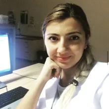 Dt. Evin Yazgan Ömür — Diş Hekimi, Mersin. Portre fotoğrafı.