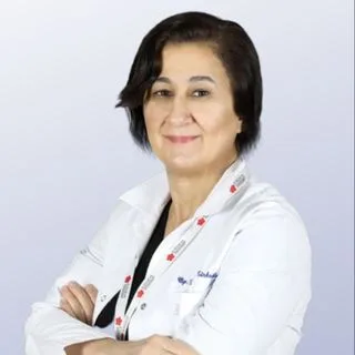 Op. Dr. Emel Türkoğlu — Ümraniye, İstanbul. Portre fotoğrafı.