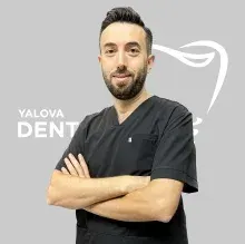 Dt. Erol Keskin — Diş Hekimi, Yalova. Portre fotoğrafı.