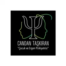 Uzm. Dr. Candan Taşkıran — Çocuk ve Ergen Psikiyatrisi, Ankara. Portre fotoğrafı.