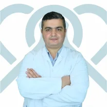 Uzm. Dr. Mustafa Gezer — İç Hastalıkları, Sincan, Ankara. Portre fotoğrafı.