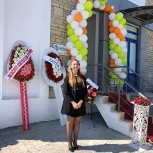 Dkt. Ayşe Betül Güngül — Dil ve Konuşma Terapisi, İstanbul. Portre fotoğrafı.