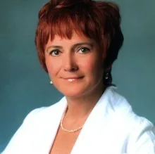 Prof. Dr. Nurdan Kotevoğlu — Romatoloji, İstanbul. Portre fotoğrafı.