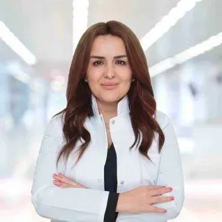 Uzm. Dr. Mine Çağlar — Çocuk Sağlığı Ve Hastalıkları, Antalya. Portre fotoğrafı.