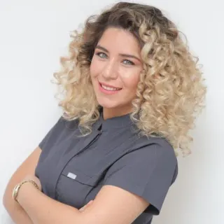 Uzm. Dt. Duygu Turhan profilinde yer alan galeri fotoğrafı.