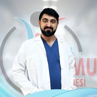 Op. Dr. Bayram Aliyev — Üroloji, Turgutlu, Manisa. Portre fotoğrafı.