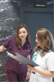 Op. Dr. Yuliya Doster profilinde yer alan galeri fotoğrafı.