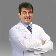 Op. Dr. Zeki Ermiş — Göz Hastalıkları, Tepebaşı, Eskişehir. Portre fotoğrafı.