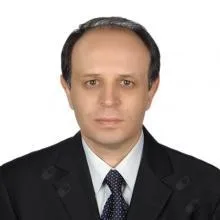 Uzm. Dr. Nurullah Yıldırır — Plastik Rekonstrüktif Ve Estetik Cerrahi, Kadıköy, İstanbul. Portre fotoğrafı.