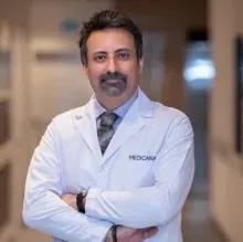 Prof. Dr. Atilla Yılmaz — Beyin Ve Sinir Cerrahisi, Ataşehir, İstanbul. Portre fotoğrafı.