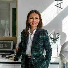Dt. Ayşegül Bardakcı — Diş Hekimi, Eskişehir. Portre fotoğrafı.