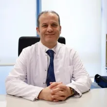 Prof. Dr. Selim Candan — İstanbul. Portre fotoğrafı.