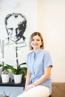 Dr. Dt. Tuğba Kayasu Avşar profilinde yer alan galeri fotoğrafı.