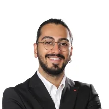 Uzm. Psk. Dan. Fethihan Öztürk — Psikolojik Danışma ve Rehberlik. Portre fotoğrafı.