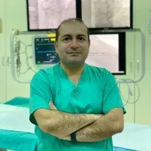Doç. Dr. Fatih Güngören — Kardiyoloji, Bakırköy, İstanbul. Portre fotoğrafı.