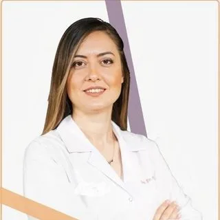 Doç. Dr. Naziye Ak — İstanbul. Portre fotoğrafı.