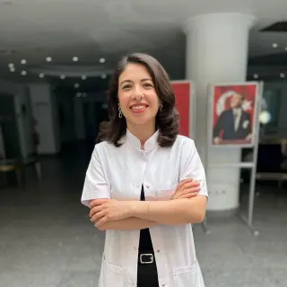 Op. Dr. Özlem Yerlioğlu profilinde yer alan galeri fotoğrafı.