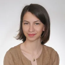 Uzm. Psk. Çağla Kav Doğançay — Psikoloji, Kocaeli. Portre fotoğrafı.