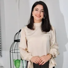 Dyt. Elif Burcu Çılgın — Diyetisyen. Portre fotoğrafı.